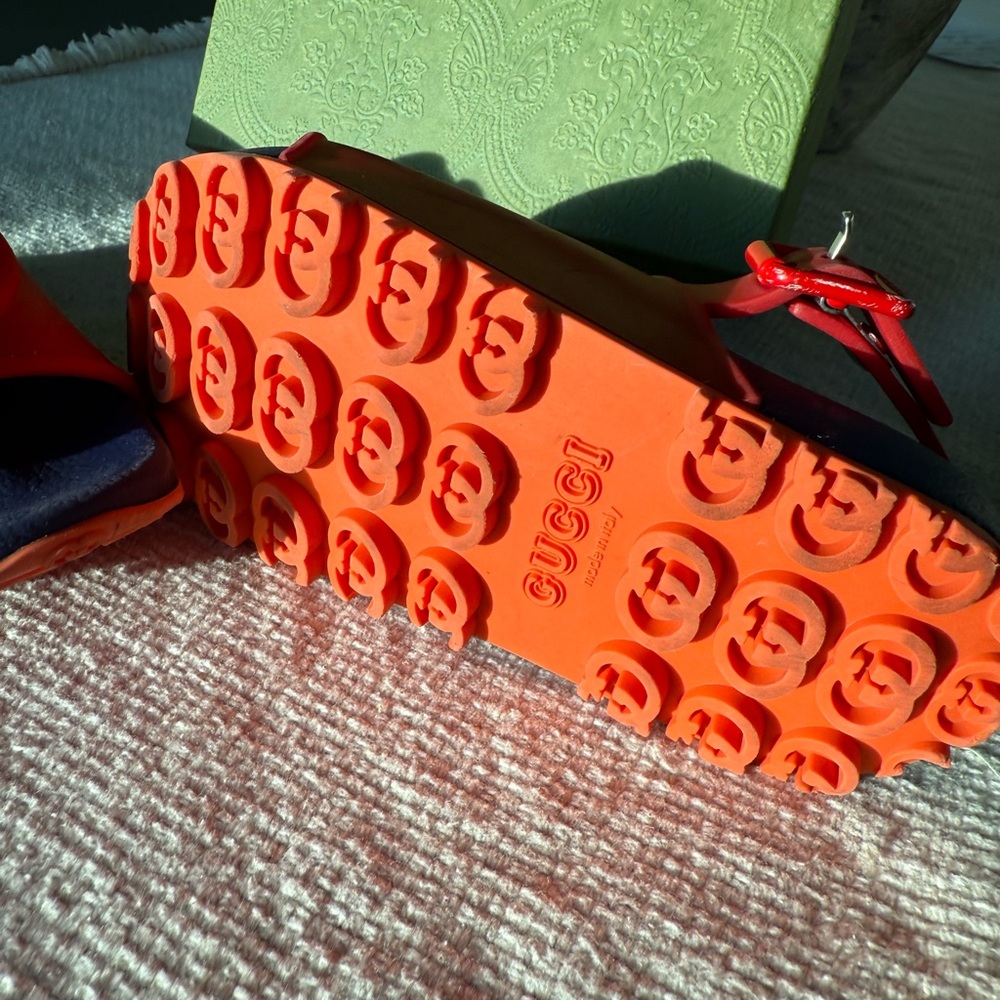 Gucci Red and Orange Kids Sandals - Picture 3 of 4